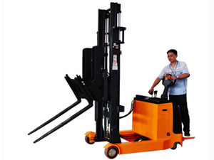Stacker Jangkauan Tilting Forks
